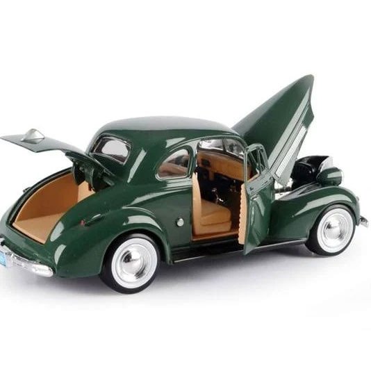 Motormax 1:24 1939 Chevrolet Coupe