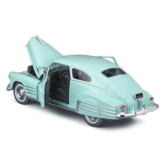 1/25 1948 Chevrolet Fleetline Aerosedan Açık Yeşil